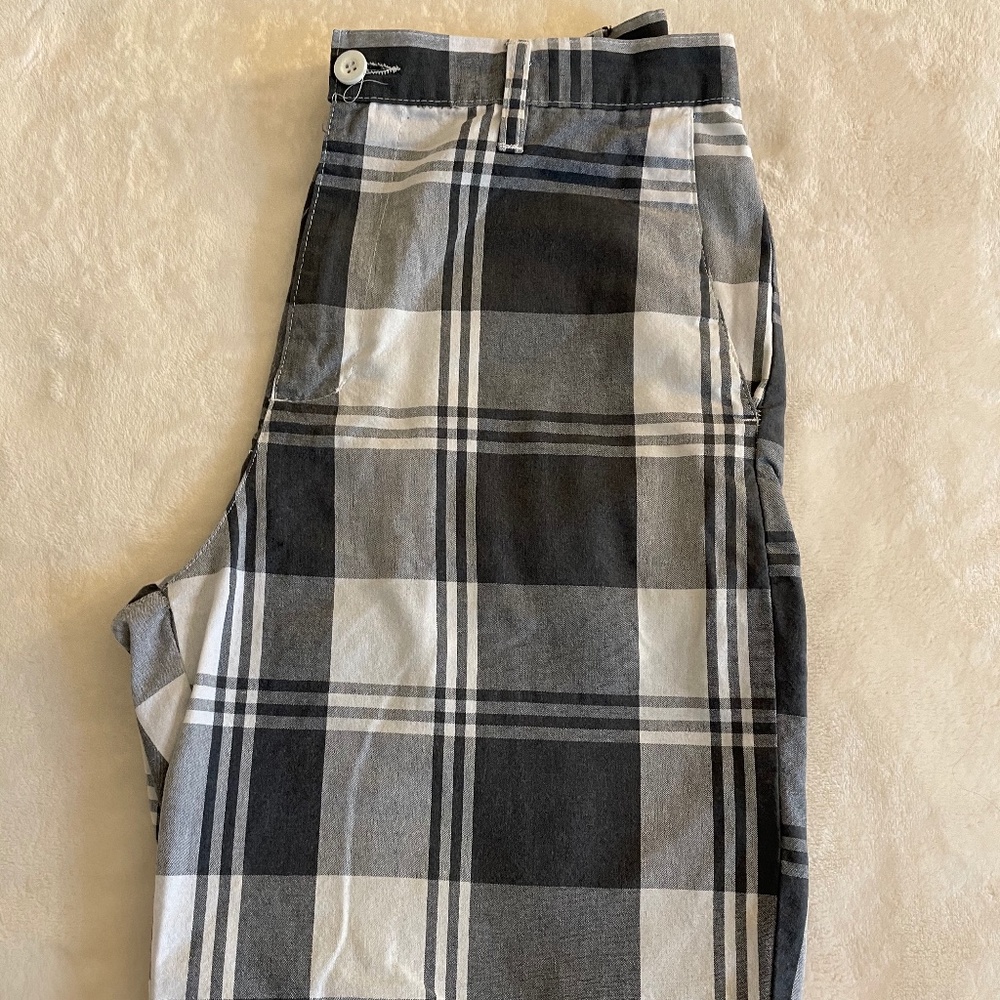 New Mens Burnside plaid summer short size 30
